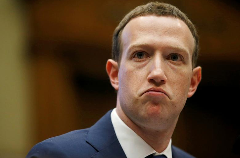 Khó khăn bủa vây Facebook