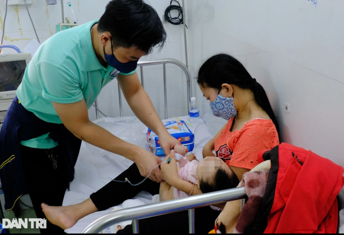 Hai bệnh nhi tổn thương tim gan, rối loạn đông máu nặng vì sốt xuất huyết