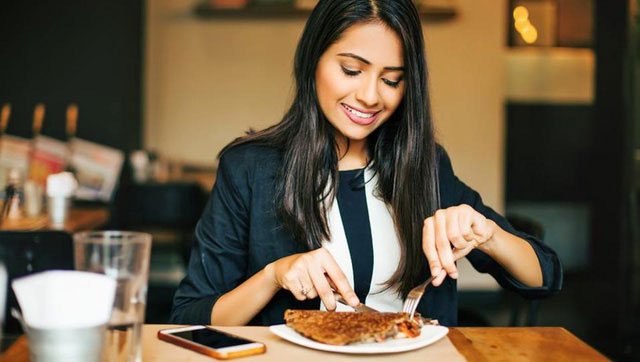 Ăn tối cần lưu ý 7 điều này kẻo sức khỏe kêu cứu