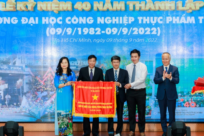 Giảng viên một trường ĐH có mức thu nhập bình quân 21 triệu đồng/tháng