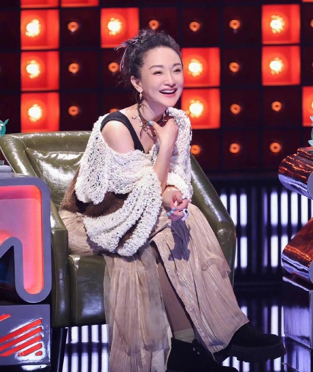 Châu Tấn bị chê thiếu hiểu biết tại gameshow