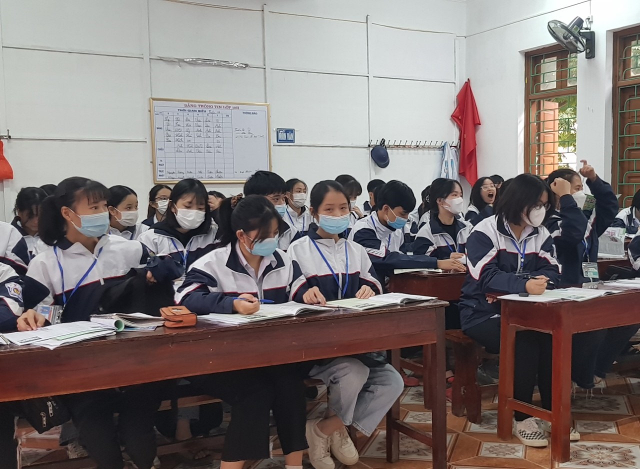 Ninh Bình: Tạm thời chưa thu học phí đối với tất cả cấp học