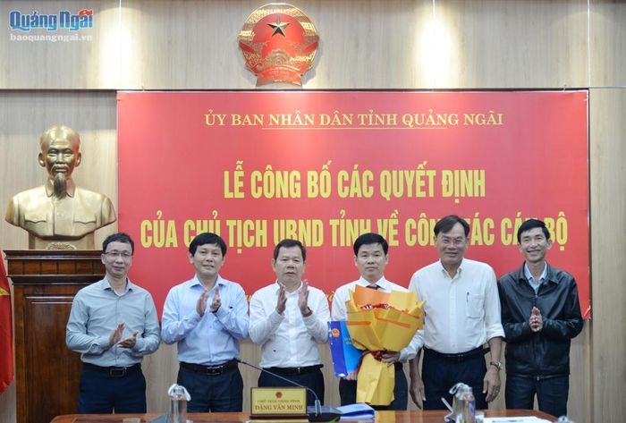 Trao quyết định bổ nhiệm Giám đốc Sở Y tế và Giám đốc Bệnh viện Đa khoa tỉnh