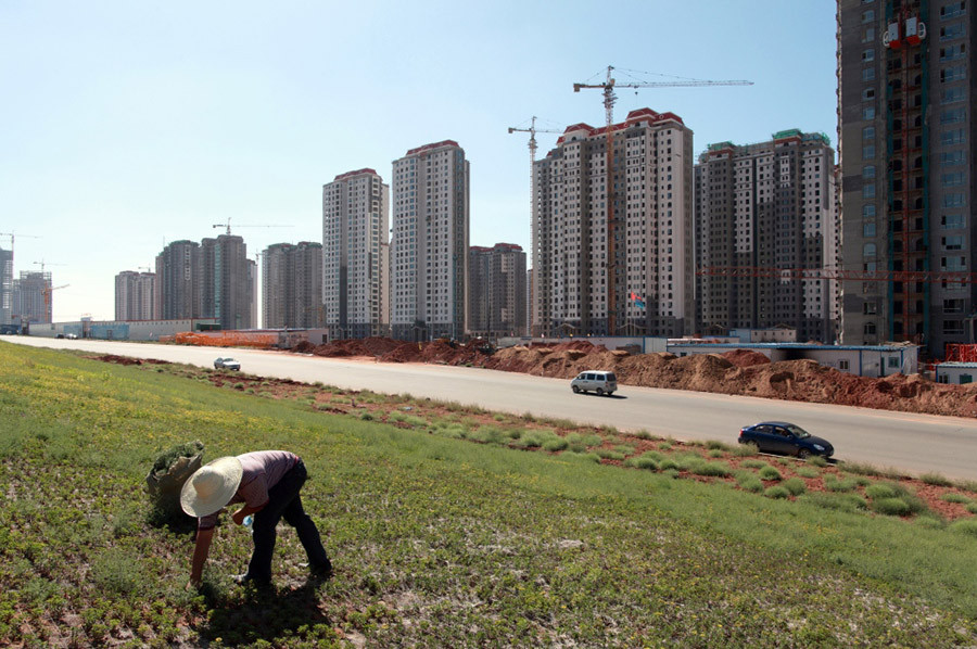 Vẻ hoang vắng bên trong các ‘đô thị ma’ ở Trung Quốc
