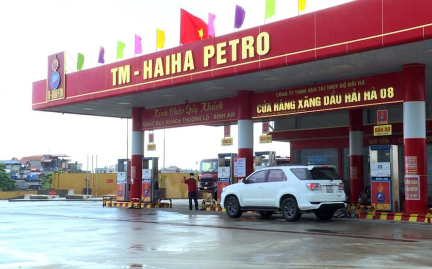 Từ 270 tỷ tại Quỹ bình ổn xăng dầu của dân bị ngân hàng thu nợ: 'Thả gà ra đuổi'