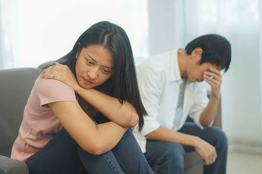 Chồng say rượu nói 'ngủ lại nhà bạn', tôi chết lặng phát hiện anh ngoại tình