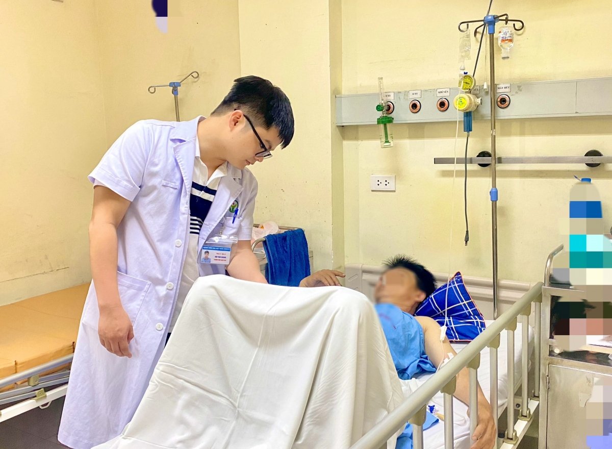 Cứu của quý cho thợ nhôm bị máy cưa cắt gần đứt lìa