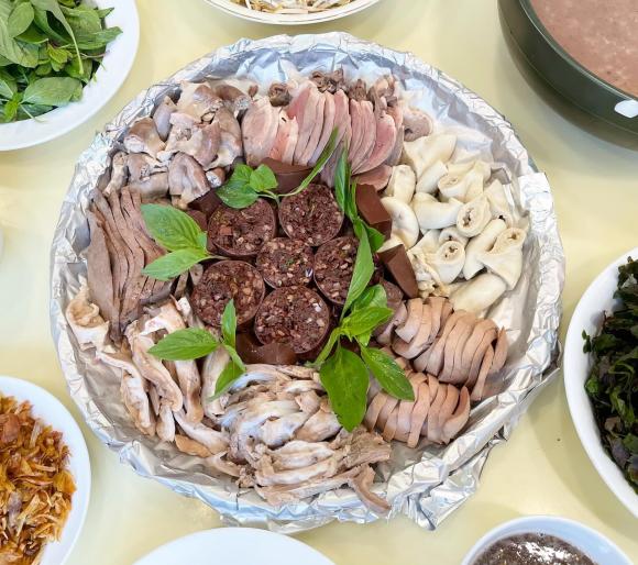 Con sán trong miếng lòng lợn